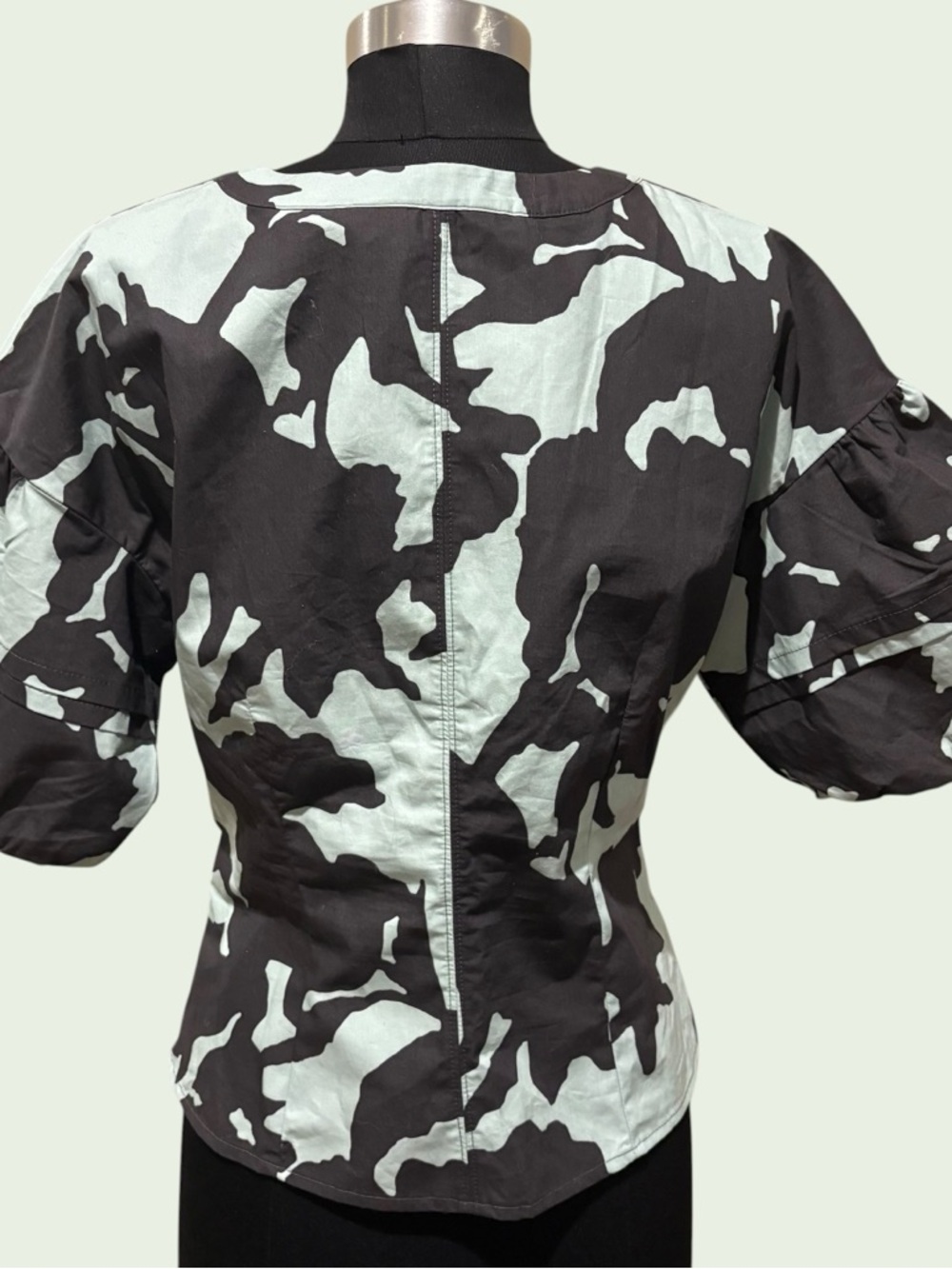 Banana Republic pintuckbPuff-Sleeve Printed Blouse size S - Picture 5 of 11